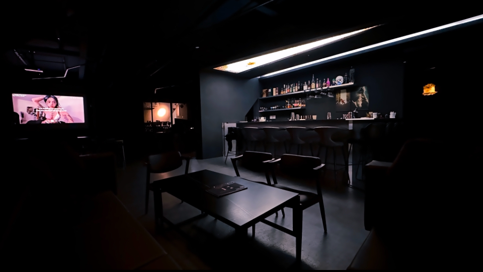 半葉喝酒的地方 midnight bar